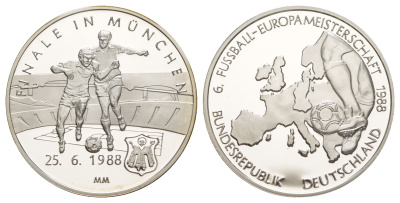 ФРГ медаль посвященная Чемпионату Европы 1988 - "финальный матч СССР-Нидерланды 25 июня 1988 в Мюнхене" 1988 диаметр 39 мм, вес 23,5 гр серебро PROOF 11-323-32