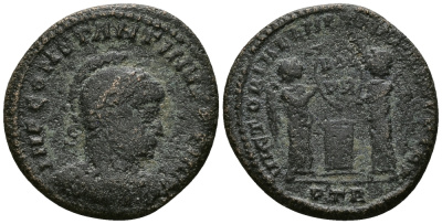 Римская Империя нуммий 322 - 323 Константин I Великий VICTORIAE LAETAE PRINC PERP Августа Треверов Very fine (степень редкости R5) RIC 209 бронза 1073-6-31