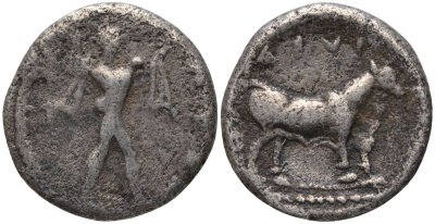 Древняя Греция, Лукания, Сибарис диобол 453 - 448 гг. до н.э. Посейдон с воздетым трезубцем / бык, 1,17 гр, very rare HN Italy 1748 серебро 1073-5-2-4